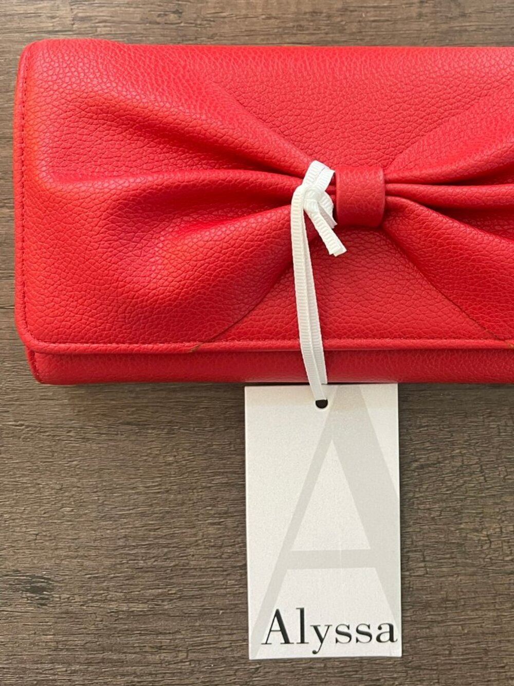 NWT Alyssa Red Pebbled Leather Bow Wallet Clutch